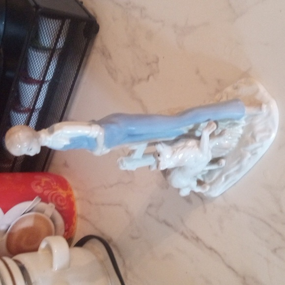 Vintage flambeo fine Porcelain Statues - Farm Life Taiwan - Picture 2 of 4